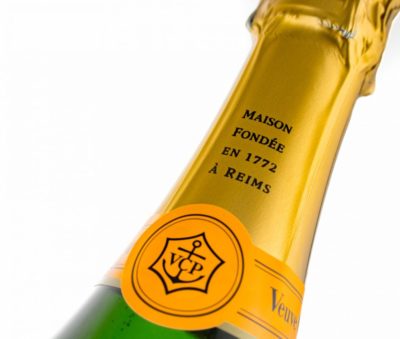 Veuve Clicquot neck 50